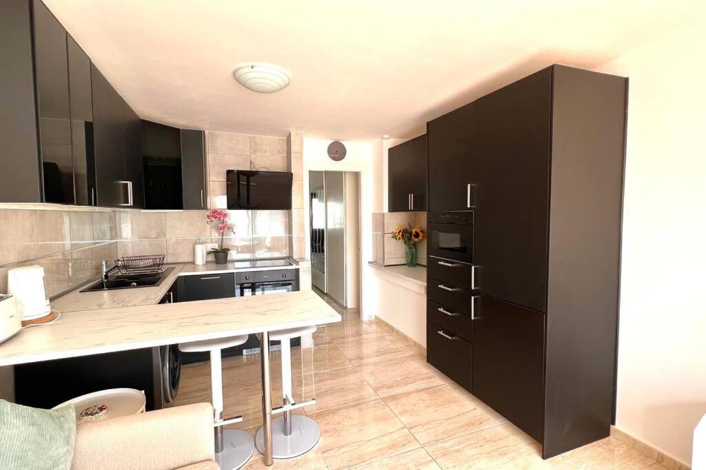 Casa Teddy - Central And Modern One Bedroom Apartment تياس المظهر الخارجي الصورة